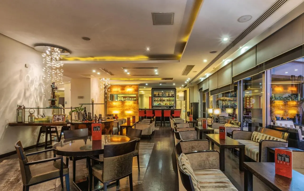 Ax The Palace Sliema 5*,